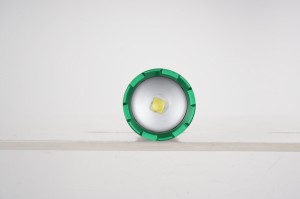 NV-K15 3000mah NEWVEW RECHARGEABLE ALUMINUMALLOY FLASHLIGHT